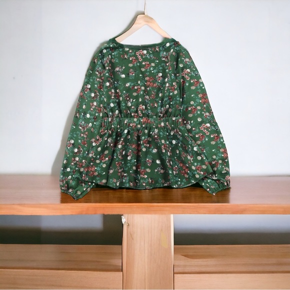 Green Boho Floral V-Neck Top featuring Long Sleeves and Shirred Ruffled Hem - Picture 4 of 5